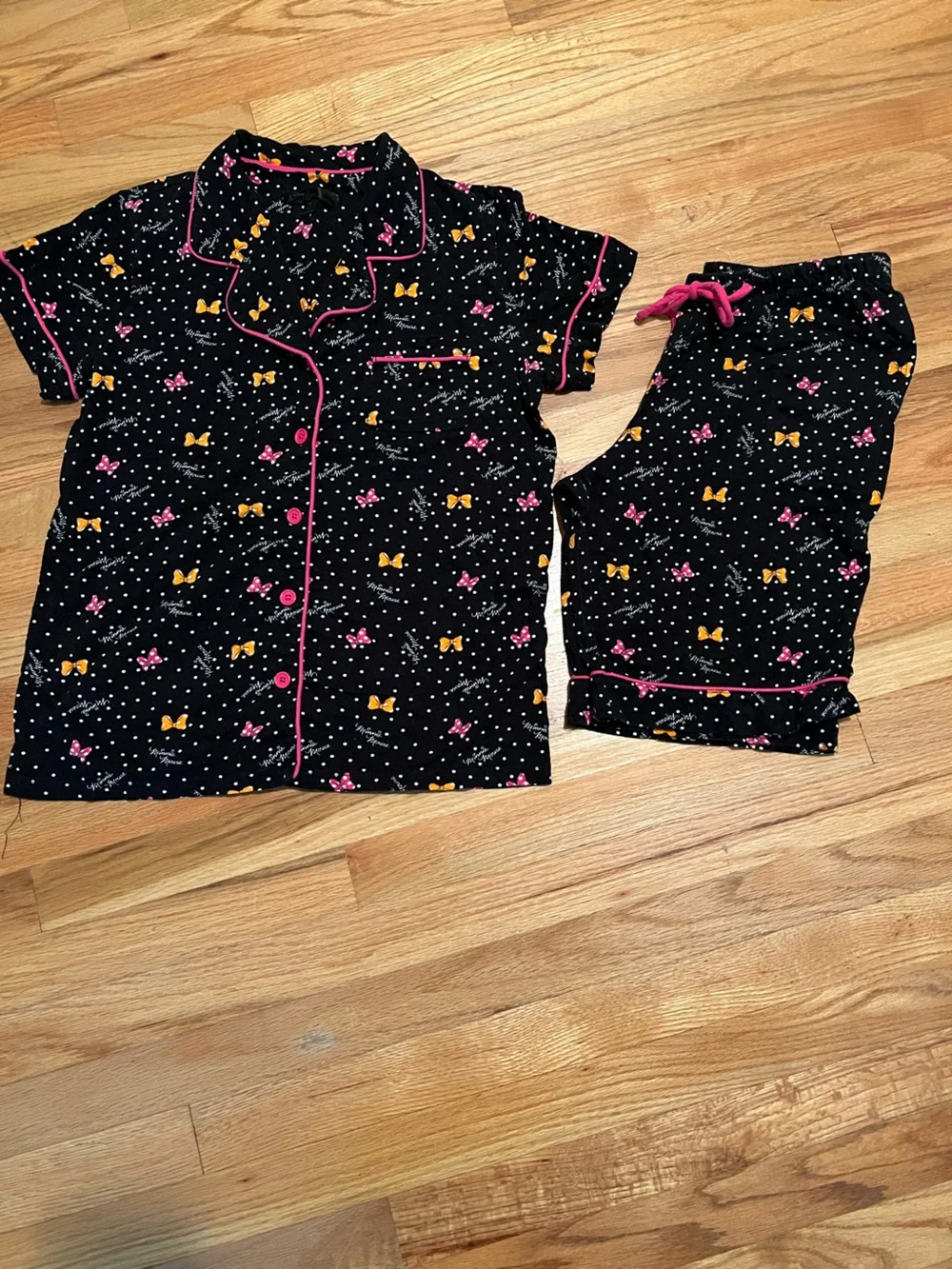 Disney Luxe Collection Black Short-Sleeve Pajama Set with Pink Piping & Yellow